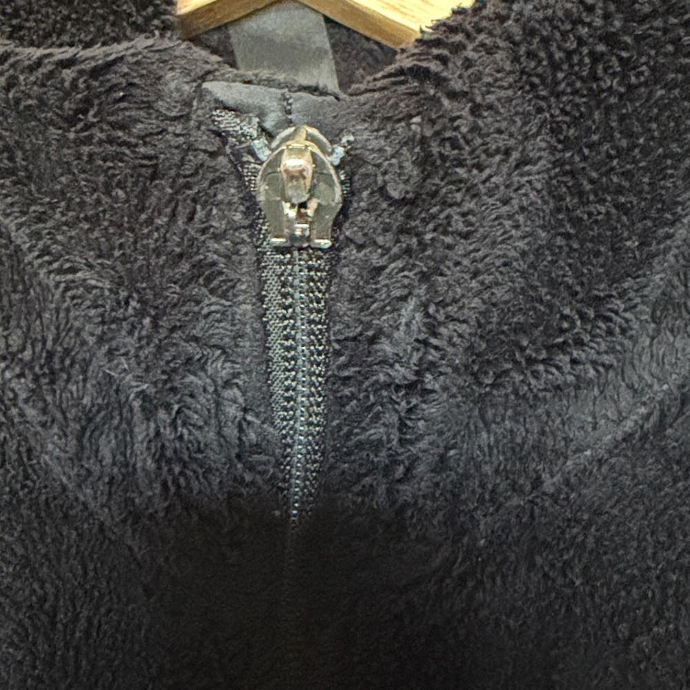 The North Face Women’s Black Osito Jacket XL - Picture 6 of 6